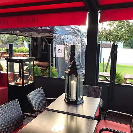 Hotel Kettles Swords